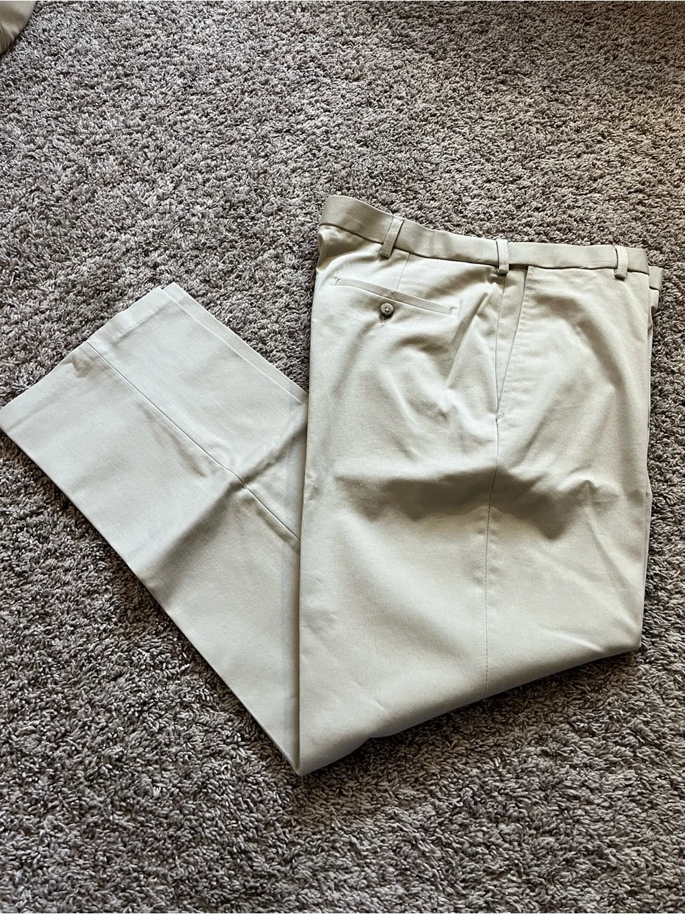Haggar Mens Dress Pants 34x32 Tan Khaki Flat Front Straight Slacks Chinos